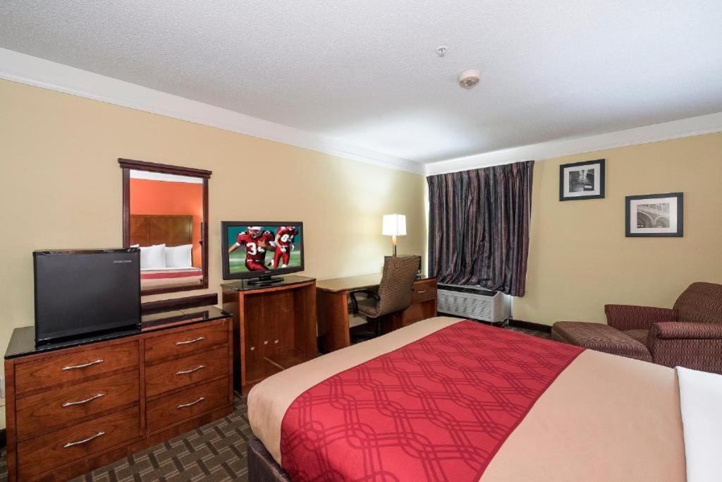 My Home & Suites Madison Ga Exterior foto